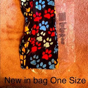 Unicorn Lularoe Paw Print Leggings!